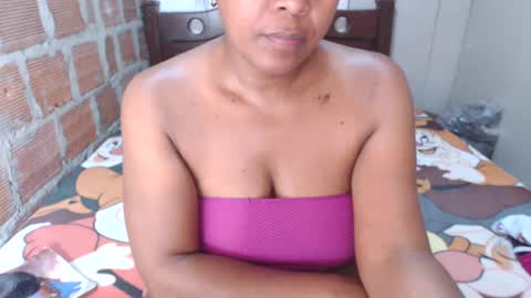 Snapshot of emilay_miller chatting on October 5, 12:53 am Emily online show from October 5, 12:53 am