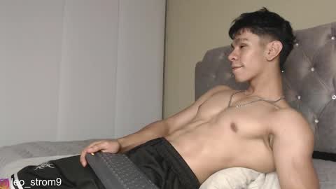 emile_239 online show from February 22, 2:50 am