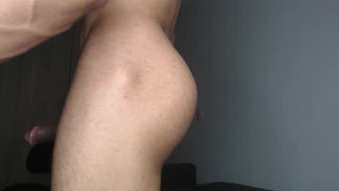 emile_239 online show from December 1, 1:32 am