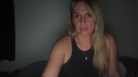 emilelovesyou online show from May 26, 4:41 am