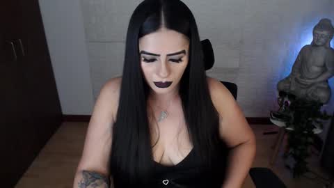 POWERFULL GODDESS EMILI online show from March 6, 11:23 pm