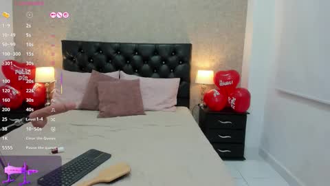 Emili Lenus online show from February 14, 11:40 am