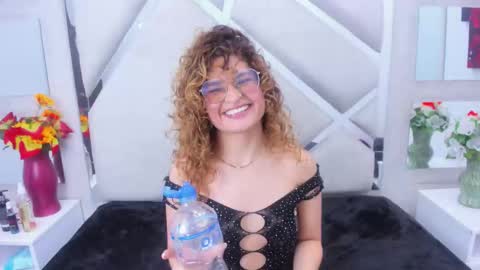 Snapshot of emili_rouse_ chatting on October 11, 3:06 am Emy  online show from October 11, 3:06 am