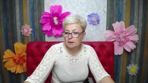 Snapshot of emiliagree chatting on September 13, 5:46 pm EmiliaGree online show from September 13, 5:46 pm