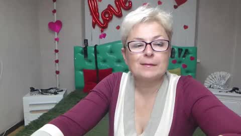 Snapshot of emiliagree chatting on September 15, 6:41 pm EmiliaGree online show from September 15, 6:41 pm