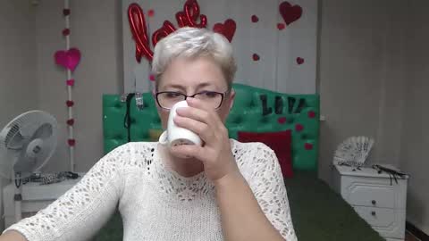 Snapshot of emiliagree chatting on September 20, 5:36 pm EmiliaGree online show from September 20, 5:36 pm