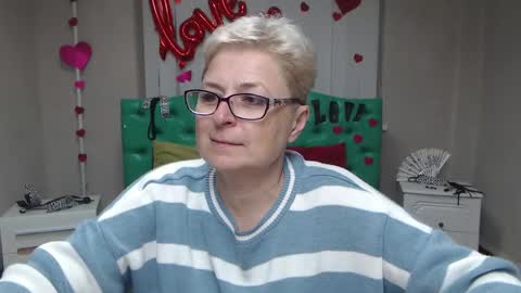 Snapshot of emiliagree chatting on September 21, 5:03 pm EmiliaGree online show from September 21, 5:03 pm
