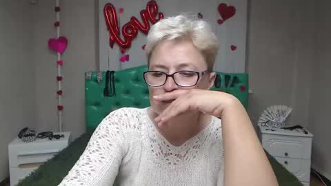 Snapshot of emiliagree chatting on September 26, 6:45 pm EmiliaGree online show from September 26, 6:45 pm