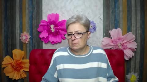 Snapshot of emiliagree chatting on October 17, 11:02 am EmiliaGree online show from October 17, 11:02 am