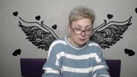 Snapshot of emiliagree chatting on March 25, 6:25 pm EmiliaGree online show from March 25, 6:25 pm