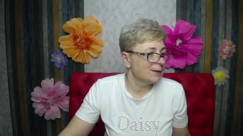 Snapshot of emiliagree chatting on March 29, 5:02 pm EmiliaGree online show from March 29, 5:02 pm