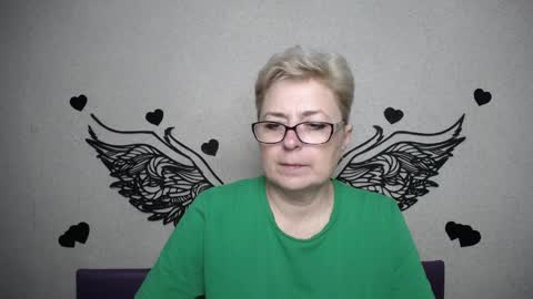 Snapshot of emiliagree chatting on March 31, 5:46 pm EmiliaGree online show from March 31, 5:46 pm