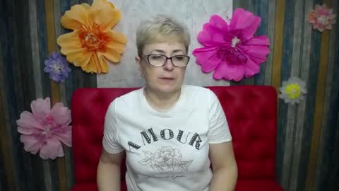 Snapshot of emiliagree chatting on April 8, 5:13 pm EmiliaGree online show from April 8, 5:13 pm