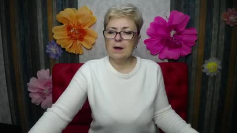 Snapshot of emiliagree chatting on April 11, 5:06 pm EmiliaGree online show from April 11, 5:06 pm