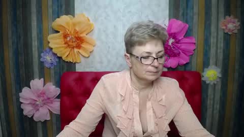 Snapshot of emiliagree chatting on April 18, 5:50 pm EmiliaGree online show from April 18, 5:50 pm