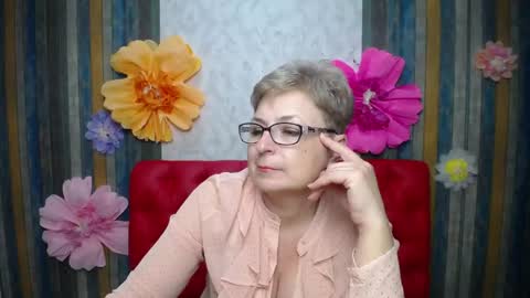 Snapshot of emiliagree chatting on April 18, 8:09 pm EmiliaGree online show from April 18, 8:09 pm