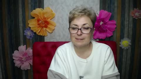 Snapshot of emiliagree chatting on April 24, 5:48 pm EmiliaGree online show from April 24, 5:48 pm
