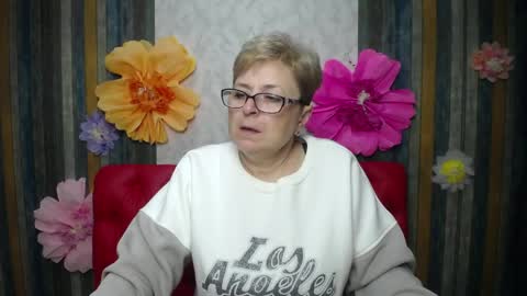 Snapshot of emiliagree chatting on May 1, 5:50 pm EmiliaGree online show from May 1, 5:50 pm