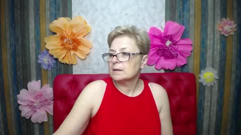 Snapshot of emiliagree chatting on May 2, 5:29 pm EmiliaGree online show from May 2, 5:29 pm