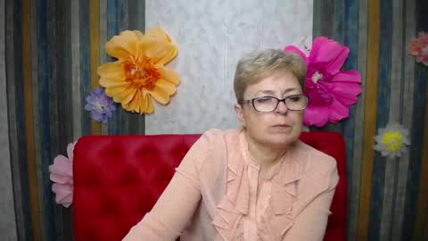 Snapshot of emiliagree chatting on May 6, 6:02 pm EmiliaGree online show from May 6, 6:02 pm