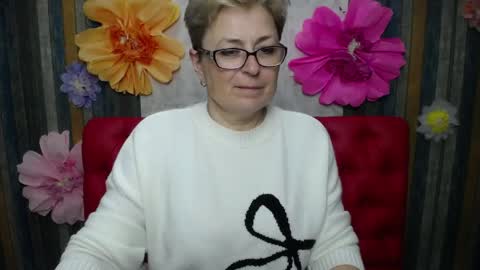 Snapshot of emiliagree chatting on May 14, 5:20 pm EmiliaGree online show from May 14, 5:20 pm
