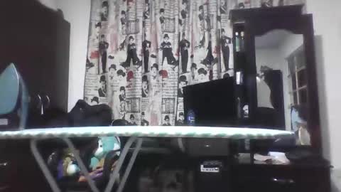 Snapshot of emiliahoney chatting on January 18, 2:15 am emiliahoney online show from January 18, 2:15 am