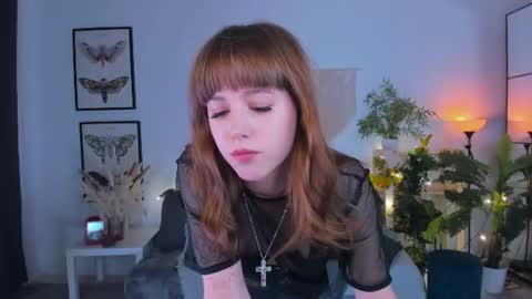 Snapshot of emiliahurrison chatting on July 31, 4:39 pm Call me Emilia next stream on Friday at 10 AM GMT online show from July 31, 4:39 pm