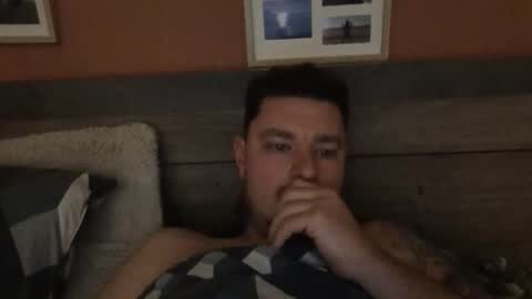 Snapshot of emiliano1256 chatting on March 23, 3:54 am emiliano1256 online show from March 23, 3:54 am