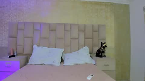 EmiliaRose online show from February 18, 8:58 pm