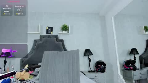 EmiliaRose online show from October 20, 9:48 pm