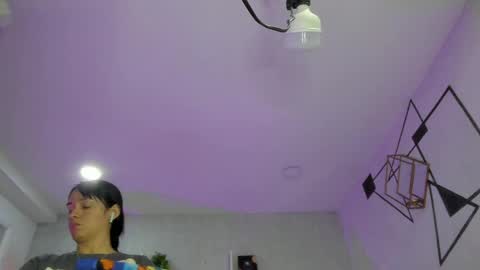 EmiliaRose online show from April 6, 8:54 pm