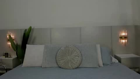 Emilie online show from May 5, 3:14 am