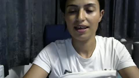 Snapshot of emilly_daniel chatting on July 5, 6:59 pm Emilly and Daniel online show from July 5, 6:59 pm