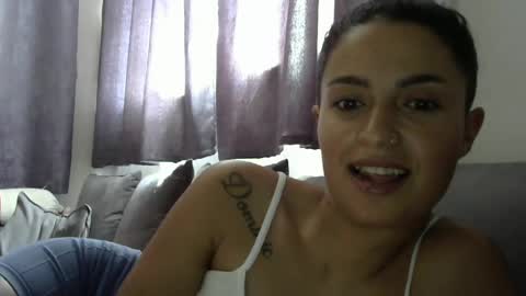 Snapshot of emilly_daniel chatting on July 15, 10:42 am Emilly and Daniel online show from July 15, 10:42 am