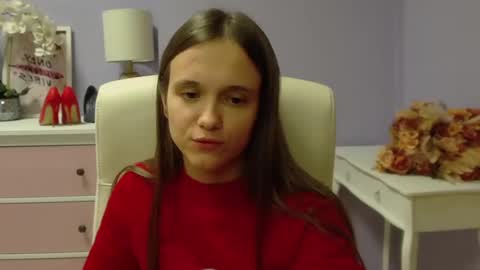 Snapshot of emilly_lust99 chatting on December 7, 11:40 am Emilly online show from December 7, 11:40 am