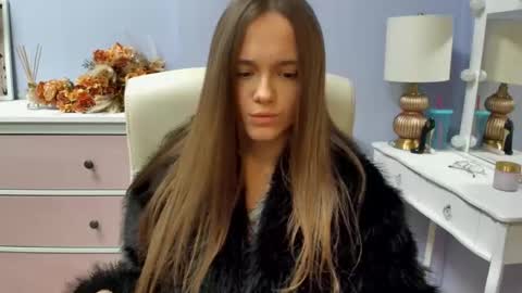 Emilly online show from March 28, 7:52 am