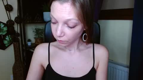 Emilly online show from March 26, 6:46 pm