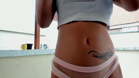 Snapshot of emillygonzalez chatting on December 6, 8:51 pm . . online show from December 6, 8:51 pm