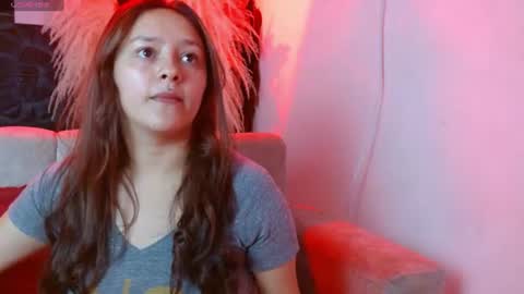 emily175445 online show from June 18, 1:04 pm