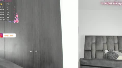 Snapshot of emily___fox chatting on July 6, 11:40 am Emily online show from July 6, 11:40 am