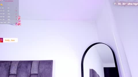 Snapshot of emily___fox chatting on July 9, 11:03 am Emily online show from July 9, 11:03 am