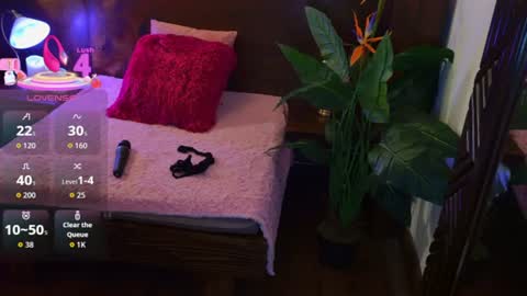 Snapshot of emily_amura chatting on June 16, 4:09 pm CALL ME EMILY online show from June 16, 4:09 pm