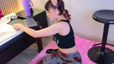 Snapshot of emily_amura chatting on July 14, 4:23 pm CALL ME EMILY online show from July 14, 4:23 pm