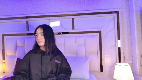 Snapshot of emily_dempsey chatting on May 17, 11:39 am emily_dempsey online show from May 17, 11:39 am