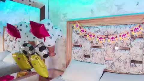 Snapshot of emily_dempsey chatting on June 17, 7:04 pm emily_dempsey online show from June 17, 7:04 pm