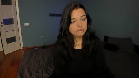 emily_ferra online show from July 23, 10:13 am