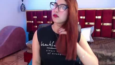 Snapshot of emily_fox_3 chatting on November 12, 3:51 am emily fox 3 online show from November 12, 3:51 am