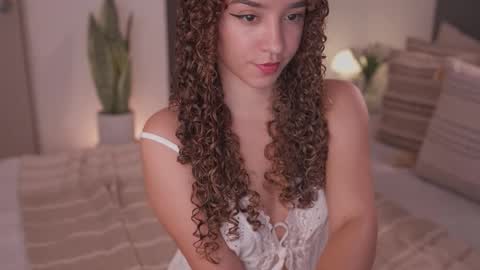 Juliana online show from February 9, 10:03 pm