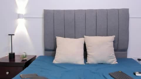 emily_jonhson online show from May 6, 8:47 pm