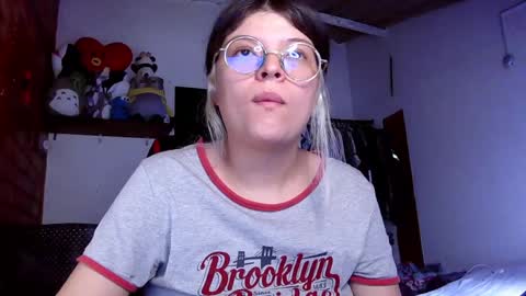 Snapshot of emily_katz chatting on January 31, 6:14 pm Julieta online show from January 31, 6:14 pm